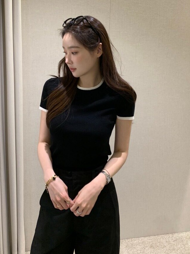 Suéter de Malha Fino com Bloco - Lifestyle In Korean avaliação e preço